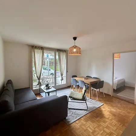 Basic Flat With Balcony In * Цюрих
