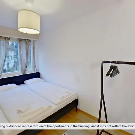 Basic 3br Flat With Balcony In