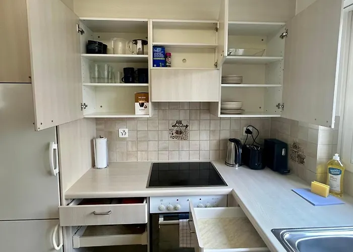 Basic Flat With Balcony In Zürich