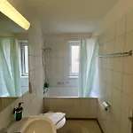 Basic Flat With Balcony In 苏黎世
